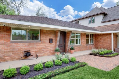 2107 Saxon Dr, Houston, TX 77018 - photo 4