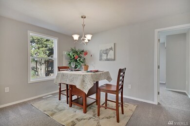 1181 Pioneer St, Enumclaw, WA 98022 - photo 6