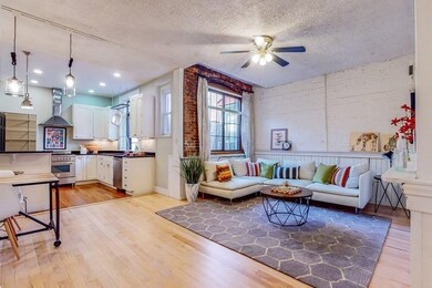 31 Station St unit 6, Brookline, MA 02445 - photo 3