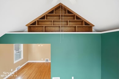 1641 Hampton Rd, Grosse Pointe Woods, MI 48236 - photo 7