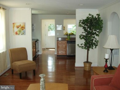 908 Balboa Ave, Capitol Heights, MD 20743 - photo 2