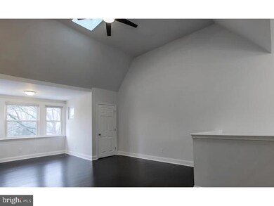 35 Windermere Ave unit 3RD FL, Lansdowne, PA 19050 - photo 4