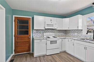 107 Glenn Cir, Williamsburg, VA 23185 - photo 5