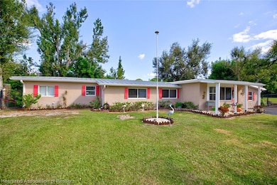 1803 Lake Clay Dr, Lake Placid, FL 33852 - photo 4