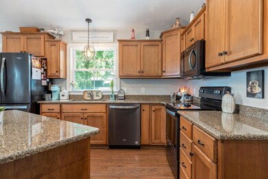 601 Charles-16
