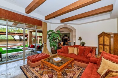 4612 W El Cortez Pl-large-004-008-4612 W