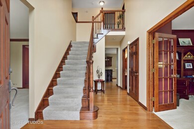 194 Johnson Woods Dr, Batavia, IL 60510 - photo 2