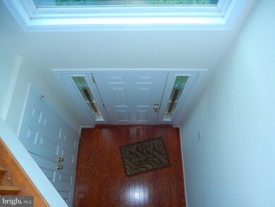 13918 Ludington Place, Centreville, VA 20121 - photo 2