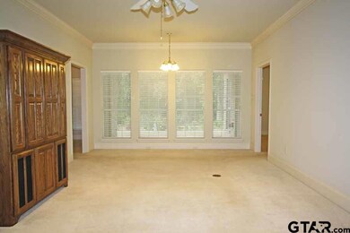 5604 Hollybrook Dr, Tyler, TX 75703 - photo 5