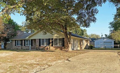 926 Trailmore Cir.