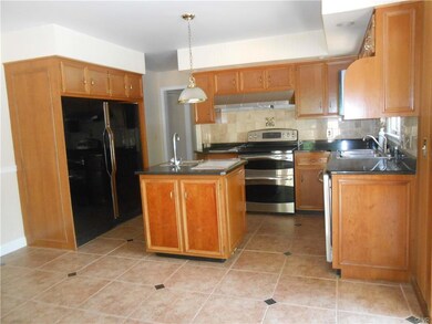 5851 Reppert Ln, Allentown, PA 18106 - photo 5