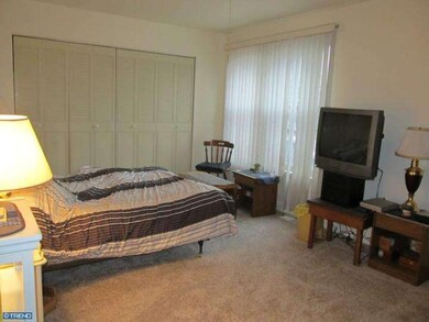 1118 Harbour Dr, Palmyra, NJ 08065 - photo 2