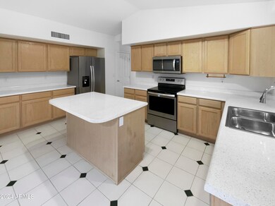 451 W Mendoza Cir, Mesa, AZ 85210 - photo 6