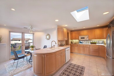 107 Bell St unit 200, Edmonds, WA 98020 - photo 7