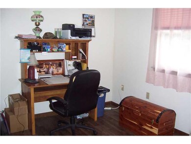 23 Williams Dr, West Newton, PA 15089 - photo 5