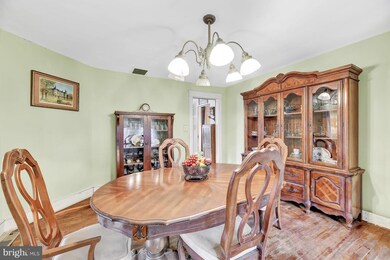 5826 Oakland Rd, Sykesville, MD 21784 - photo 7