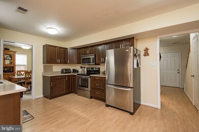 2460 Yarmouth Ln, Crofton, MD 21114 - photo 2