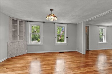 907 Putnam Pike, Chepachet, RI 02814 - photo 4