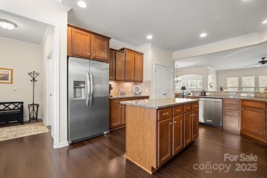 2071 Bronze Leaf Dr, Fort Mill, SC 29707 - photo 4