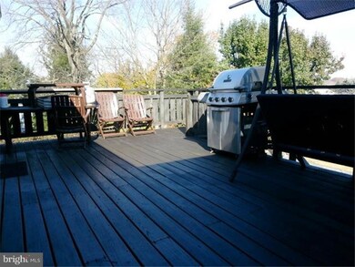 4001 Hilltop Ave, Reading, PA 19605 - photo 7