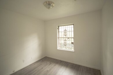 502 Barkley St, Houston, TX 77022 - photo 7