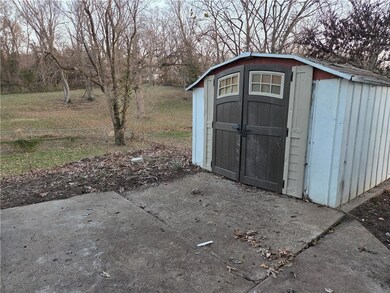 3831 NE Antioch Rd, Kansas City, MO 64117 - photo 6