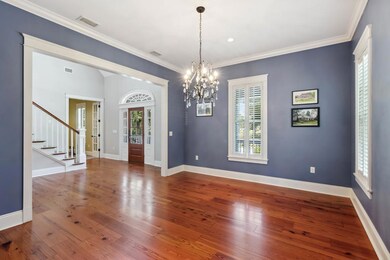 Formal dinning room