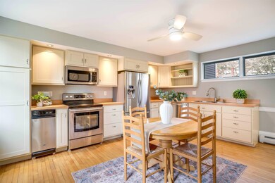 9 Chestnut St unit 3, Exeter, NH 03833 - photo 5