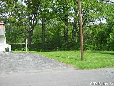 Other large side yard