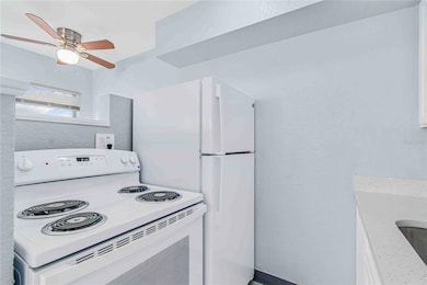 140 112th Ave N unit 2, St. Petersburg, FL 33716 - photo 7