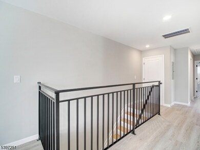 32 N 14th St unit 2, East Orange, NJ 07017 - photo 3