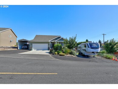 3125 E 13th St, the Dalles, OR 97058 - photo 4