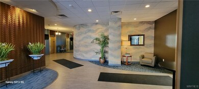 PARKWAY APARTMENTS
LOBBY