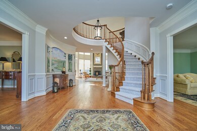 11013 Lance Ln, Oakton, VA 22124 - photo 3