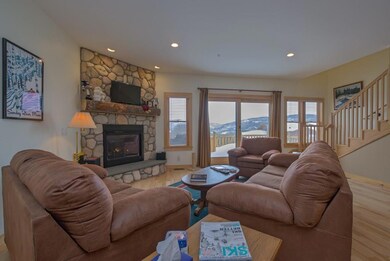 The main floor living area includes...