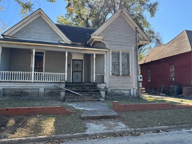 725&727 J L Lomax Dr, Valdosta, GA - photo 2