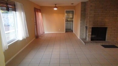 10607 Park View Cir, El Paso, TX 79935 - photo 7