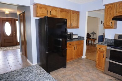 764 Revolutionary Dr, Ballston Spa, NY 12020 - photo 4