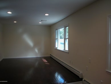 813 Regency Ct, Toms River, NJ 08753 - photo 7