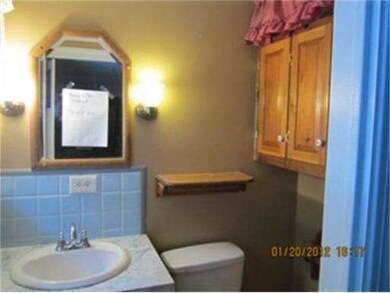 11 Megansett Dr, West Wareham, MA 02576 - photo 4