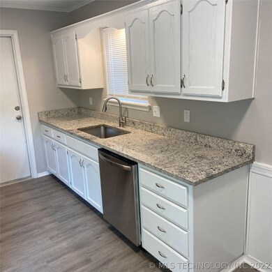 3213 S 1st St, Broken Arrow, OK 74012 - photo 2