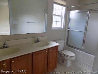 1614 Stonewood Dr, Fayetteville, NC 28306 - photo 7