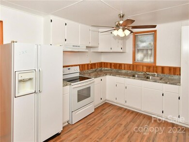 218 E End Ave, Statesville, NC 28677 - photo 4