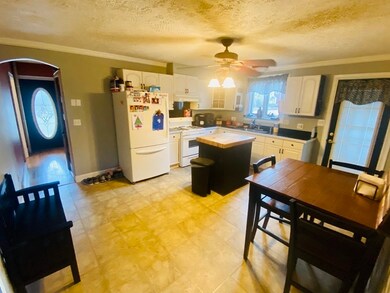 2062 Pleasant St, Three Rivers, MA 01080 - photo 5