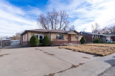 8268 Loretta Dr, Denver, CO 80221 - photo 3