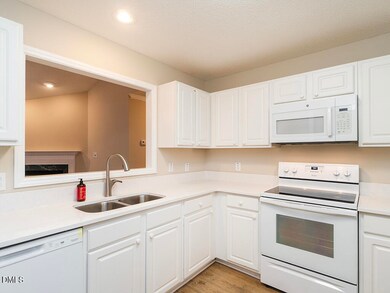 3027 Maple Ave unit J2, Burlington, NC 27215 - photo 5