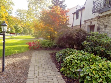 2665 Brentwood Rd, Columbus, OH 43209 - photo 4