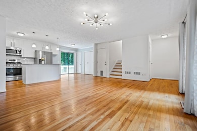 1131 Hershey Dr, Marietta, GA 30062 - photo 6