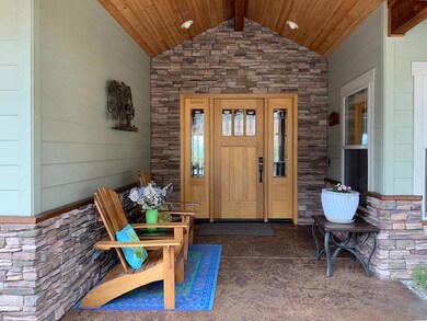 221 Harpazo Ln, Grants Pass, OR 97527 - photo 3