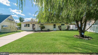 29 Redbrook Ln, Levittown, PA 19055 - photo 2